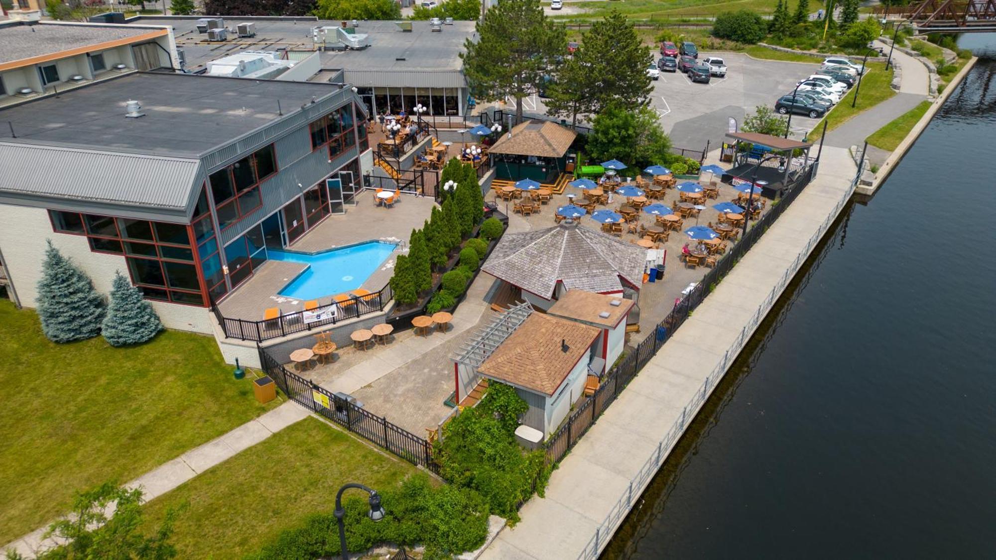 Holiday Inn Hotel Peterborough Waterfront By Ihg Buitenkant foto